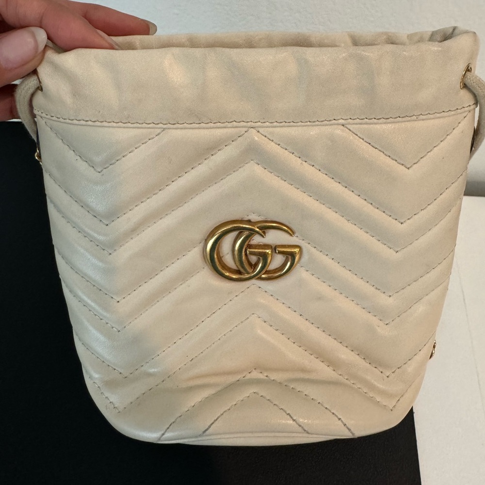 Cream Gucci Bucket Purse